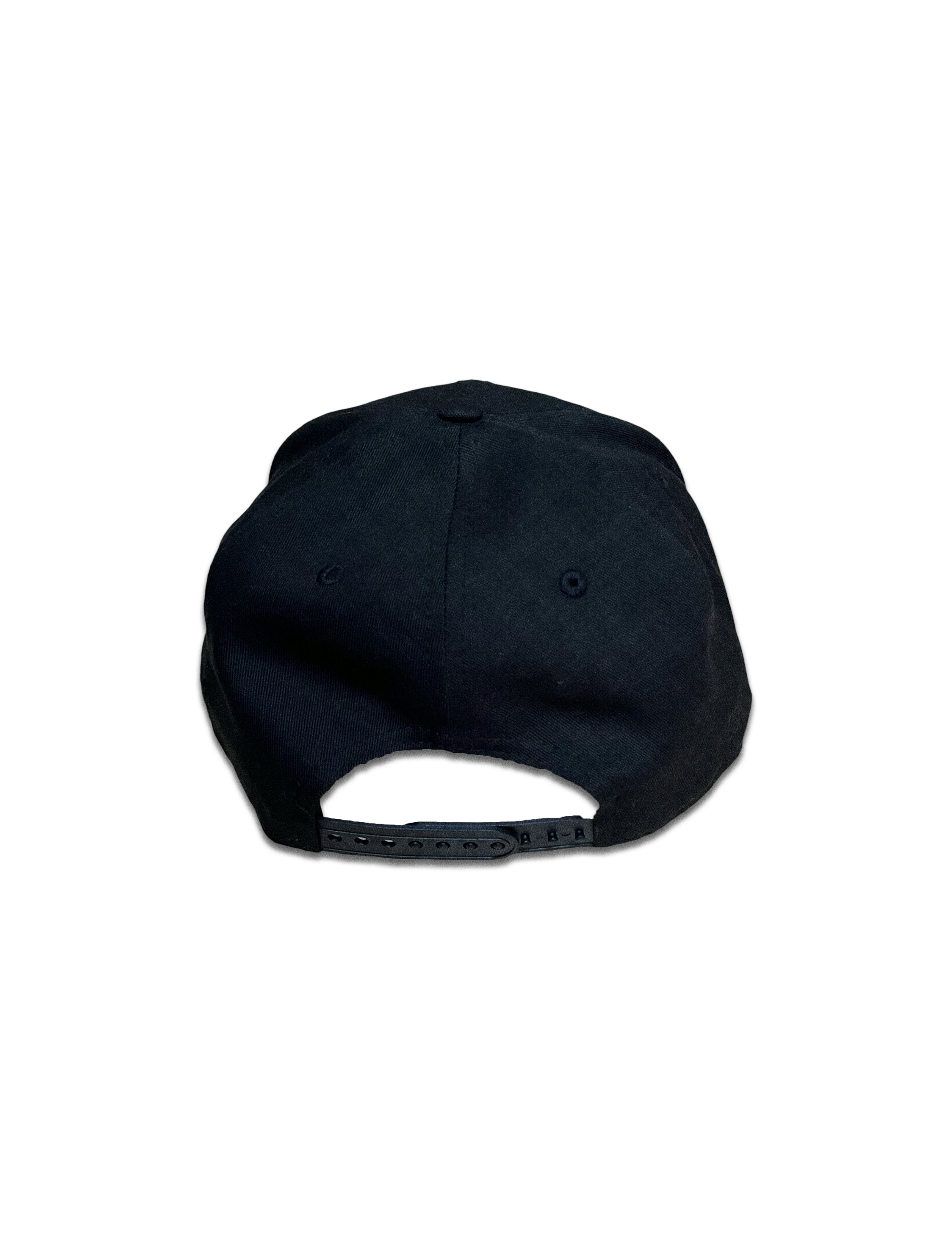 EYELET SNAPBACK HAT